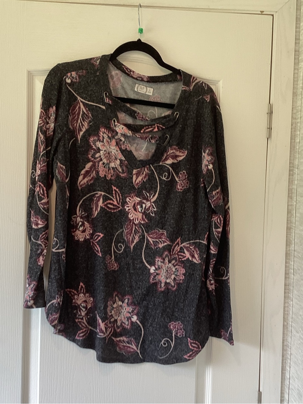 Maurices Charcoal Long Sleeve Lace-Up Floral Top with Pink Accents XL EUC
